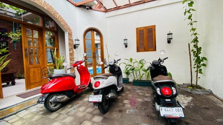 What makes The Bungas Villa in Jimbaran unique?